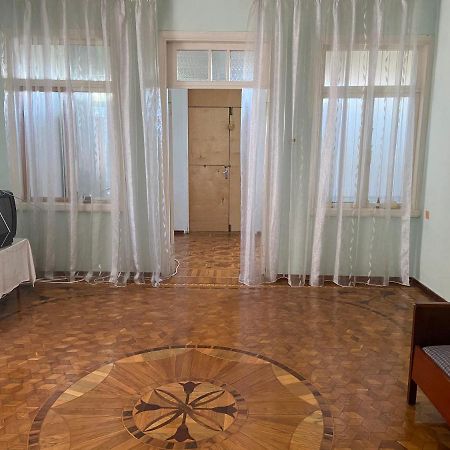 У Риты Sukhumi Exterior photo