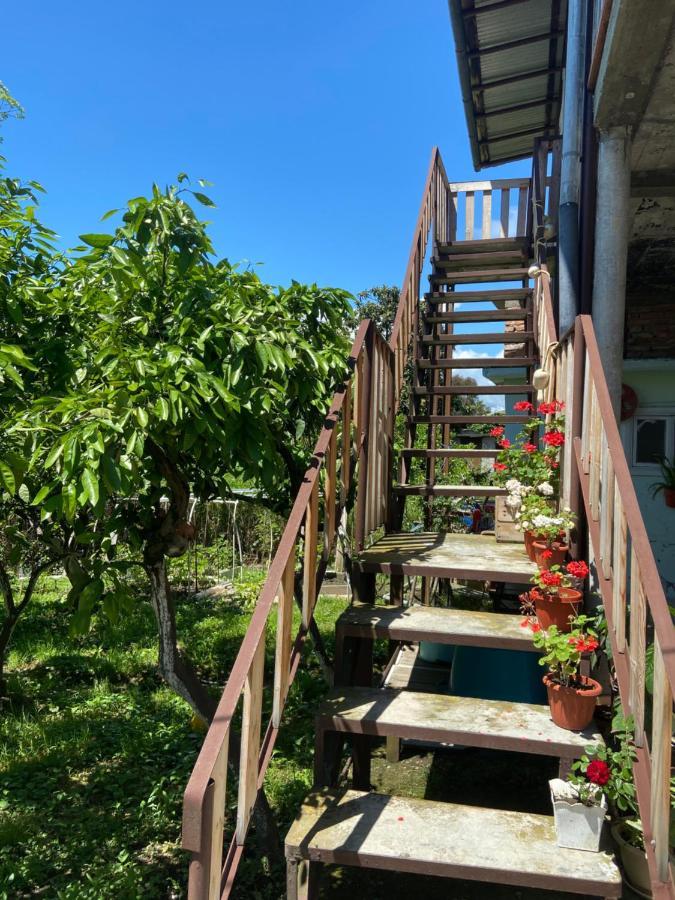 У Риты Sukhumi Exterior photo